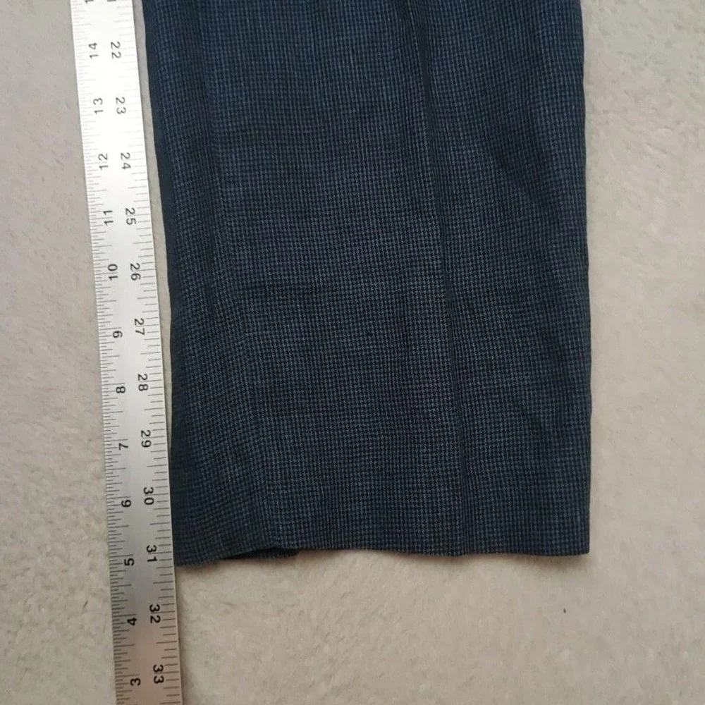 Banana Republic type closure